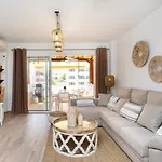 Design House 150m From Vistas