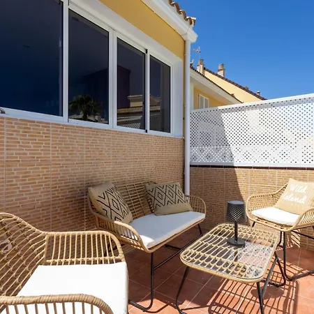 Design House 150m From Vistas Hébergement de vacances *