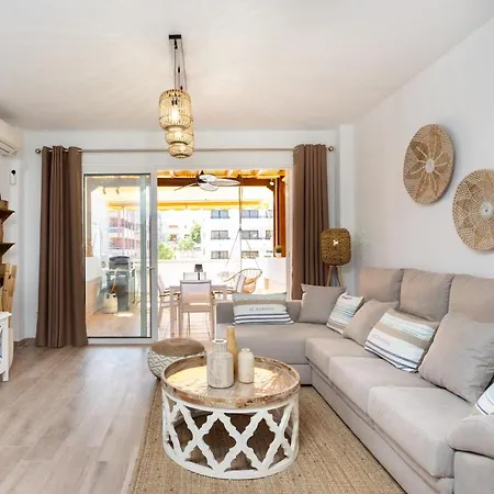 Design House 150m From Vistas